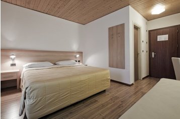 Италия Hotel Castello di Fiemme, Екстериор